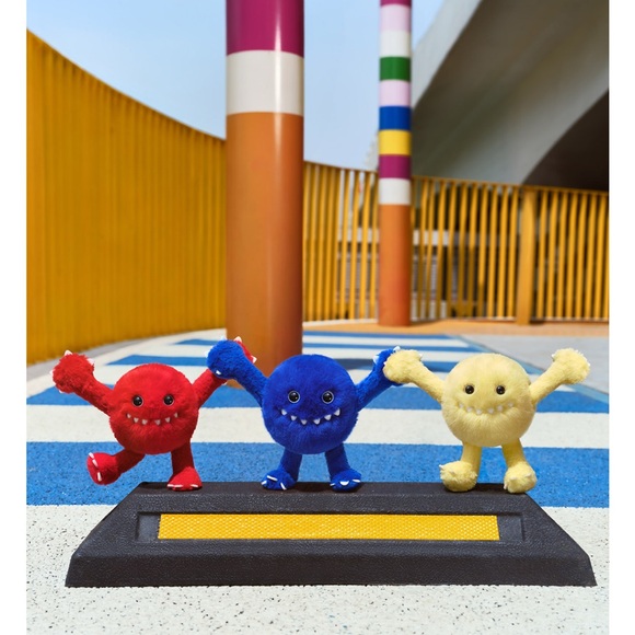 Pop Mart Hug You Plush Pendant Blind Box - Picture 5 of 8